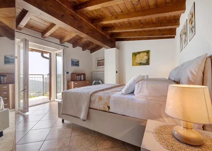 Splendido Loft Panoramico 公寓 *